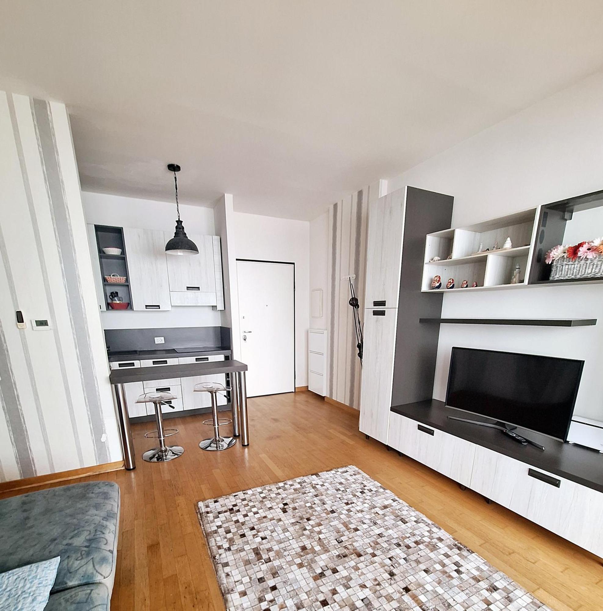 Apartment Con Terrazzo